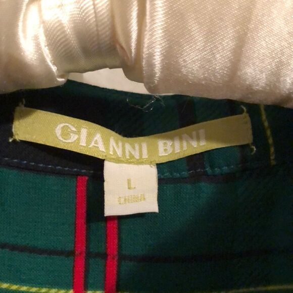 Gianni Bini L High Low Green Black Red Yellow Plaid Top Large - Picture 8 of 10